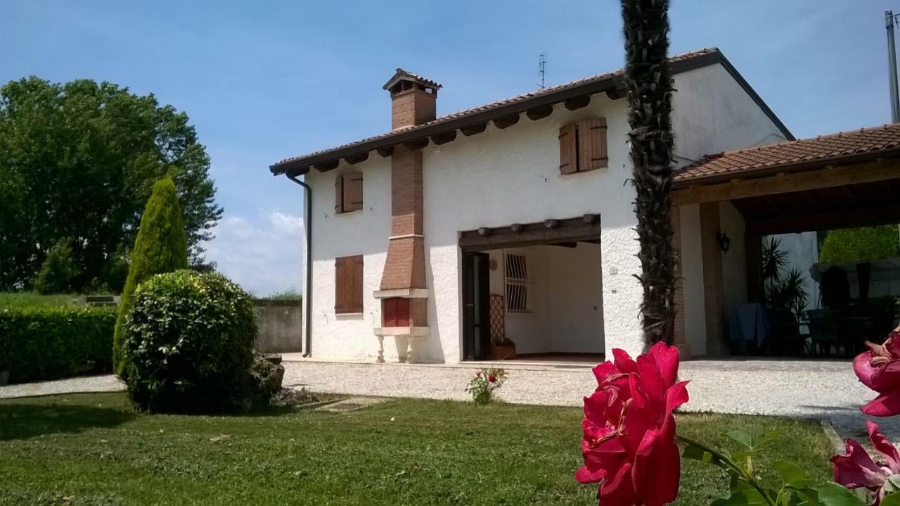 La Campagnola - Casa Vacanze トッリ・ディ・クアルテゾーロ エクステリア 写真